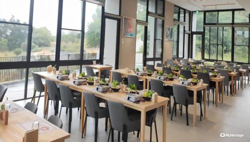 Restaurant, Golden W Hotel in Shalu District