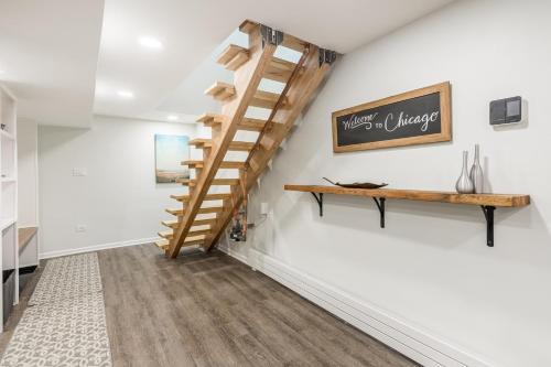 Adults Only - Walk to the United Center! Modern Touches Surround You - Check Out the Open Staircase! in University Village