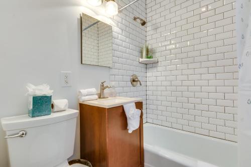 Welcome to West Town! 2 Bedrooms and PET FRIENDLY apts in West Town
