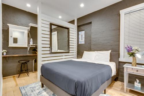 One-Bedroom Apartment image 5