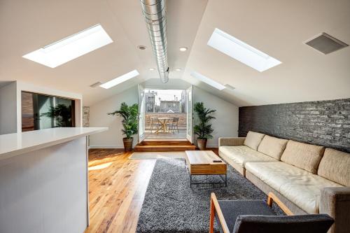 Top Floor in the Heart of West Town! Perfect for Any Group and PET FRIENDLY! apts, Chicago (foto 3)
