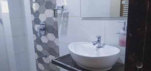Hotel Success Residency – Navi Mumbai, KY