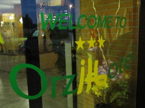 Orzi Hotel
