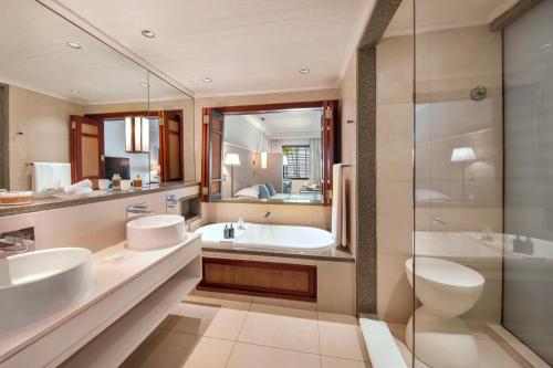 room detail thumbnail 2