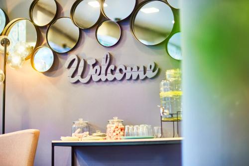 Barcelona Century Hotel - image 10