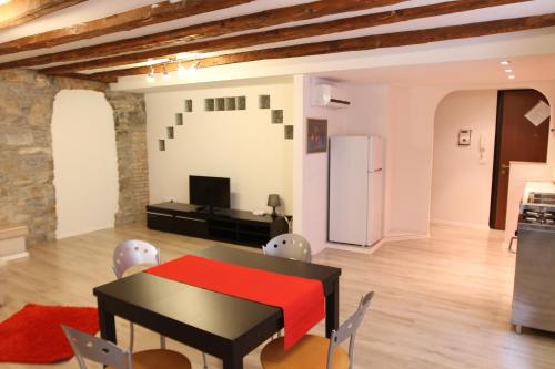 Apartment image 10