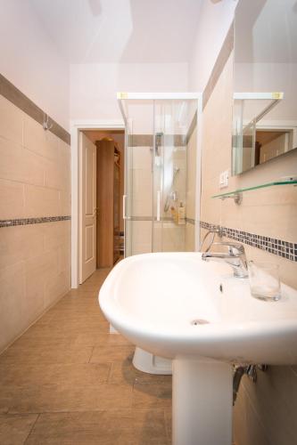 Vercelli Guest House near San Giovanni, Rzym (zdjęcie 4)