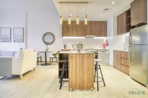 Kitchen, Placid 1BR at La Cote 5 Jumeirah 1 by Deluxe Holiday Homes near Nikki Beach Dubai