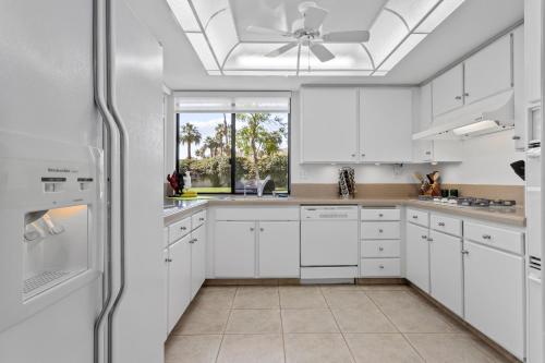 Modern Sunrise home in Palm Springs, USA