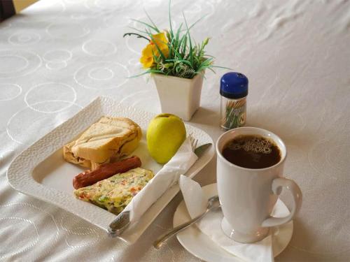 Ēdiens un dzērieni, Yakam Hotel Limited in Kintampo