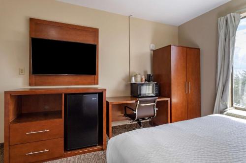 Comfort Suites Near Texas Medical Center - NRG Stadium