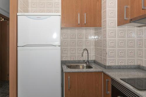 Prado A-7º-72 - image 2