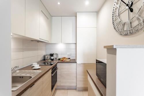 Hala Mirowska Apartments - image 3
