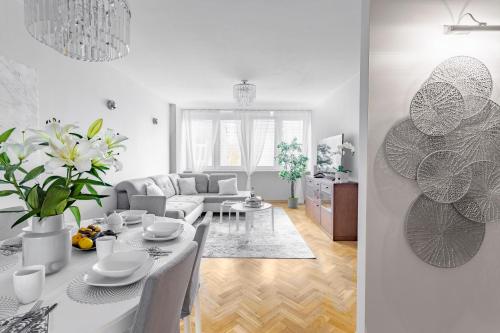 Hala Mirowska Apartments - image 5