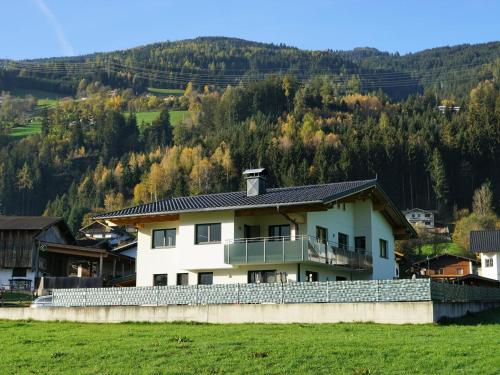 beautiful and spacious holiday apartment Luxner in Kaltenbach Kaltenbach