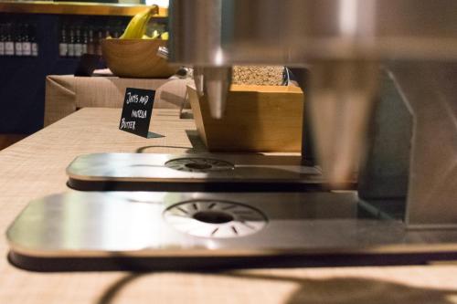 Kabul Party Hostel Barcelona - image 10