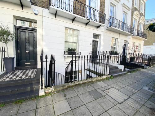 Stylish Maisonette and Studio in Victoria, London (photo 5)