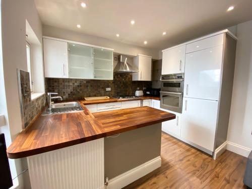 Stylish Maisonette and Studio in Victoria, London (photo 7)