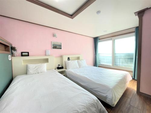 HY Choi Hostel Room Type - Triple Room