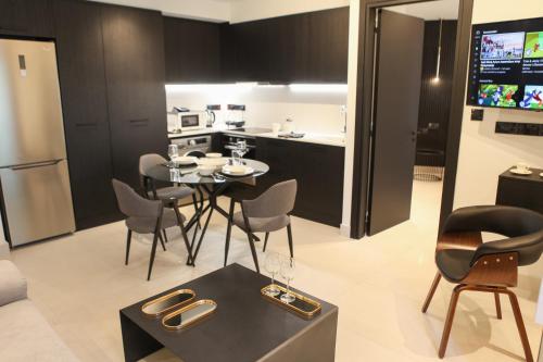 Raam Luxury Suites - image 4