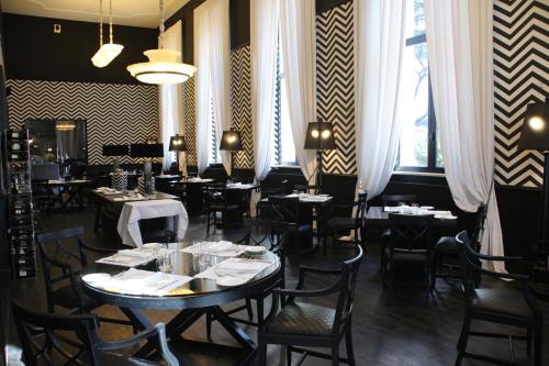 TH Roma - Carpegna Palace - image 2