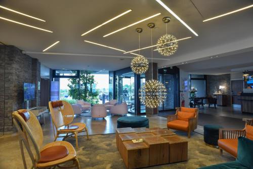 avla, Thalazur Cabourg - Hotel & Spa in Plaža Cabourg