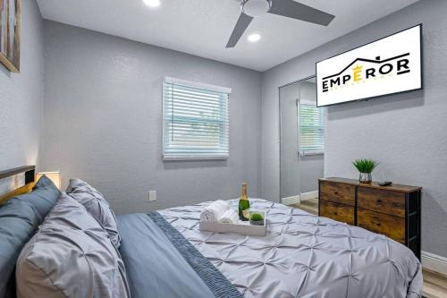 Cozy & Fully Renovated FREE Heated Pool Home! Cozy & Fully Renovated FREE Heated Pool Home!