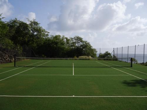 405517023 The Liming Bequia