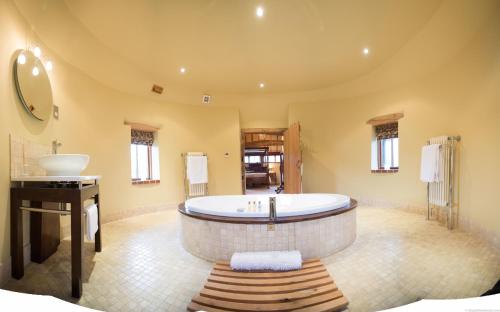 Frasers in Egerton