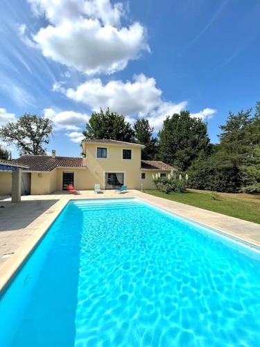 Maison de vacances avec piscine - Location saisonnière - Chancelade