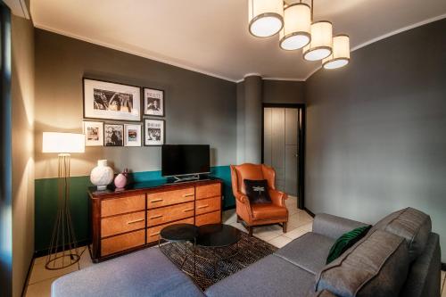 Home N 5 by Quokka 360 - Vintage Style Apartment Near Como Cathedral - image 3