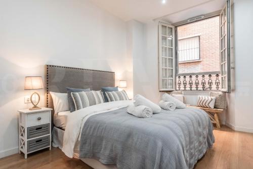 Lovely Boho apartment with parking - Historic Center by REMS