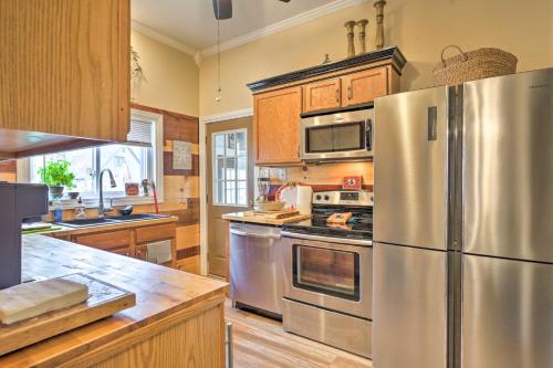 Spacious Victorian Home quarter Mi to Holiday Valley! in Ellicottville, USA