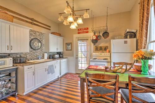 Spacious Victorian Home quarter Mi to Holiday Valley! - image 12