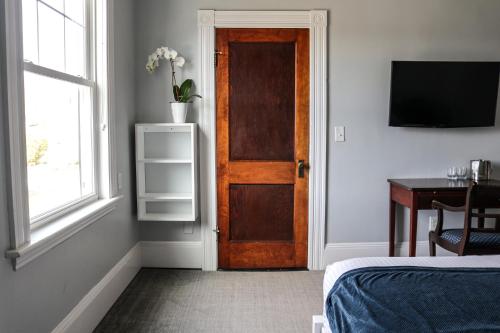 The Emerson Inn - image 7