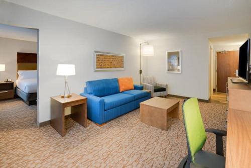 Holiday Inn Express & Suites Ft. Washington - Philadelphia by IHG in Fort Washington, USA