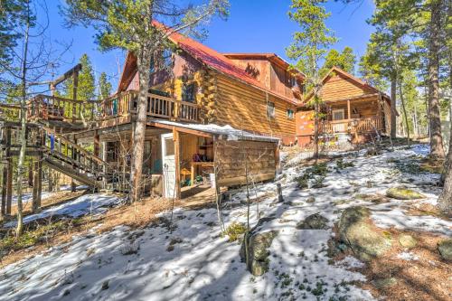 Secluded Black Hawk Log Cabin with Fire Pit! in Nederland (CO)