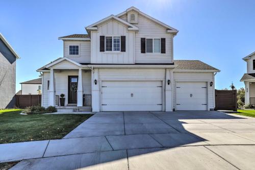 Lovely Vineyard Getaway Less Than 1 Mi to Utah Lake! Lovely Vineyard Getaway Less Than 1 Mi to Utah Lake!