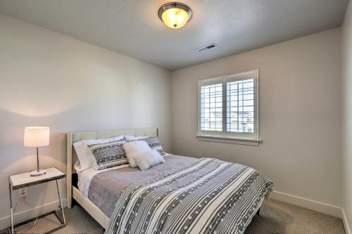 Lovely Vineyard Getaway Less Than 1 Mi to Utah Lake! Lovely Vineyard Getaway Less Than 1 Mi to Utah Lake!