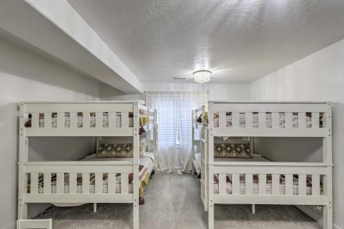 Lovely Vineyard Getaway Less Than 1 Mi to Utah Lake! Lovely Vineyard Getaway Less Than 1 Mi to Utah Lake!