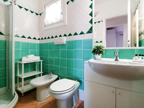 2 bedrooms, 4 beds