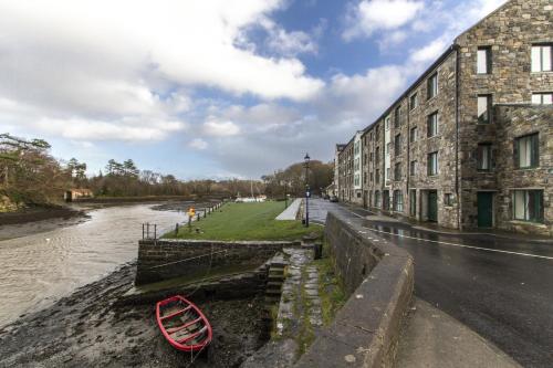 The Helm Apartments B&B - image 14