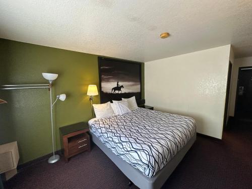 Simple Rewards Inn - image 12