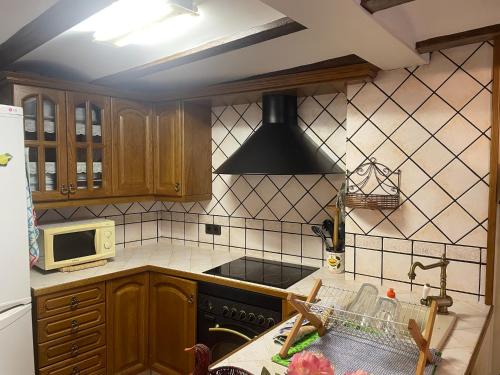 廚房, CASA RURAL SAN JULIAN in 比利亞耶爾莫薩德爾里奧