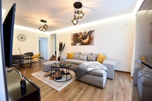 Noir Living 2 bedroom apartment - image 2