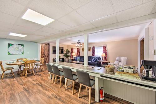 Lovely Moshannon Ground Apartment w/ Fire Pit in Philipsburg (PA)