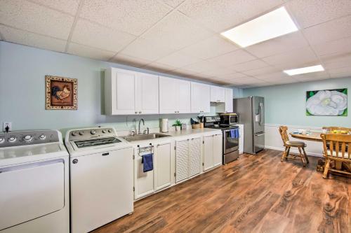 Lovely Moshannon Ground Apartment w/ Fire Pit in Philipsburg (PA)