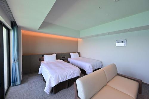 2 twin beds