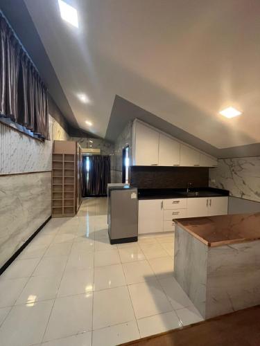 Kitchen, Grand Parazo Hotel Suvarnbhumi Airport in Samut Prakan