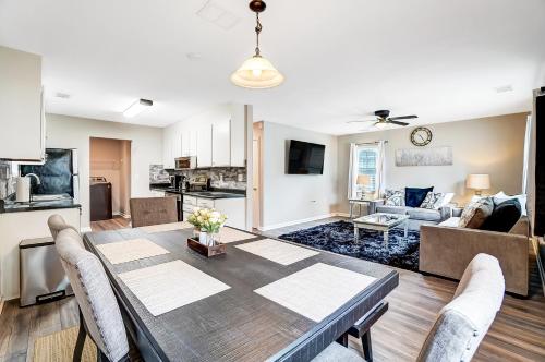 Cozy, 1-Level Cottage - 5 miles to Uptown CLT in Charlotte, USA
